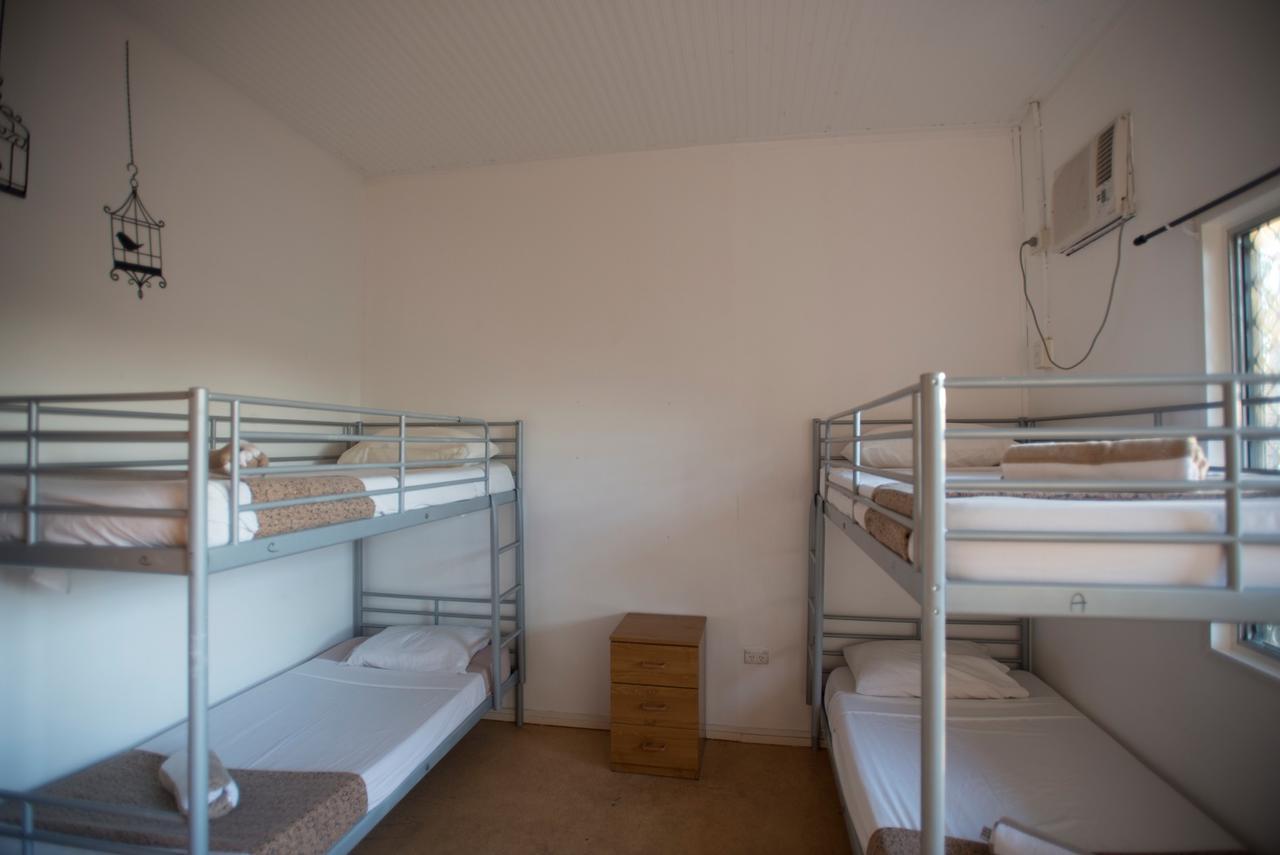 Roey Backpackers And Party Bar Hostel บรูม ภายนอก รูปภาพ